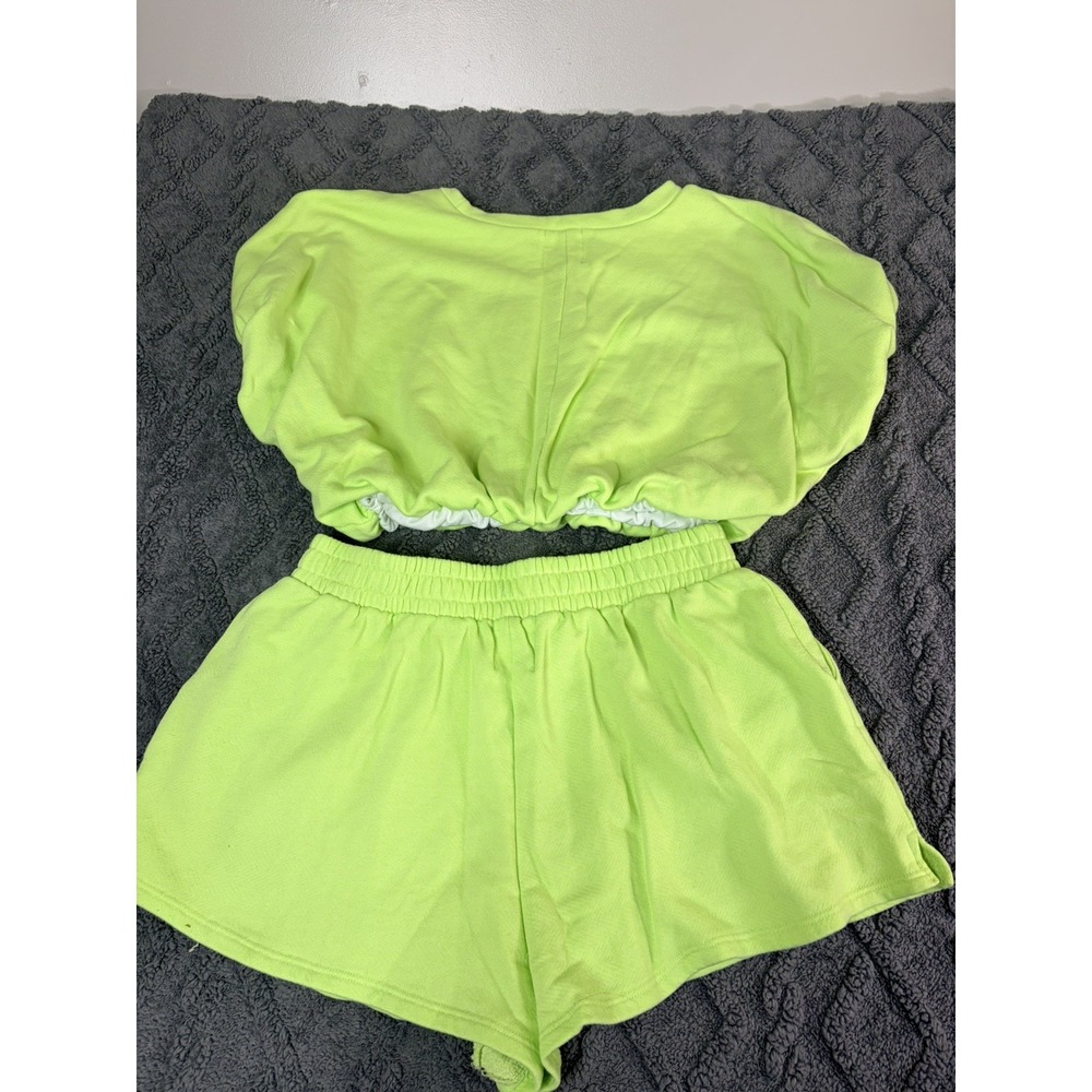 Bucketlist Bubble Sleeve Scuba Short Set Green - Picture 3 of 7